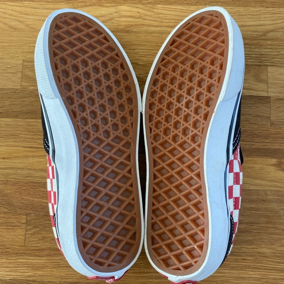 Vans Kids Classic Checkered Slip-On Shoe - Picture 5 of 6